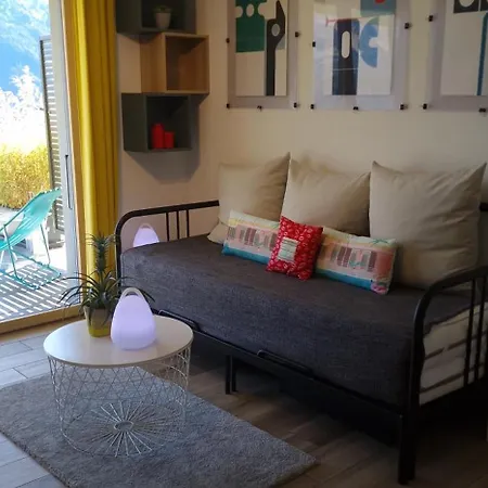 아파트 Modern With An Amazing View